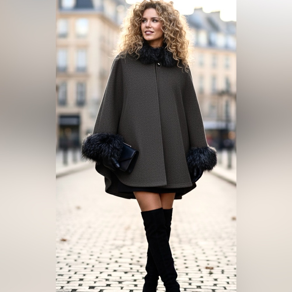 PARKHURST CANADA black fleece cape with faux fur